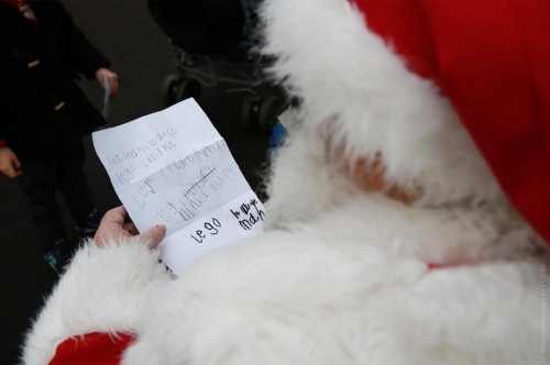 Экономика Санта Клауса: сколько и как зарабатывает сказочный персонаж