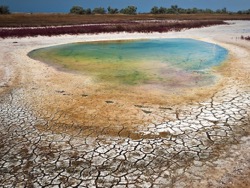 На севере Крыма из кранов потекла морская вода