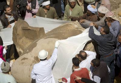 В Каире началась операция по переносу гигантской статуи Рамзеса Второго