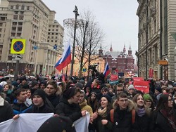 Около 250 протестующих задержаны за участие в Забастовке избирателей в России