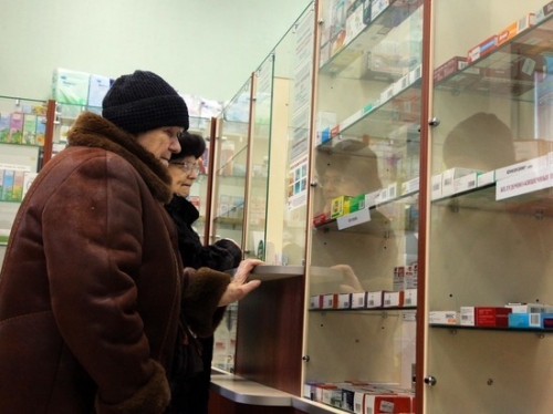 ФАС собралась заставить аптеки предлагать дешевые аналоги лекарств