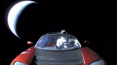 Астрономы показали Tesla в космосе