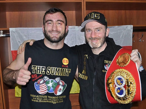 Гассиев нокаутировал Дортикоса и вышел в финал Всемирной боксерской Суперсерии