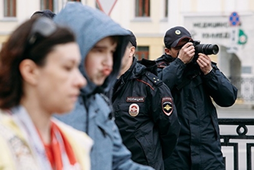 В Чечне продолжаются массовые задержания подростков после нападения на полицию