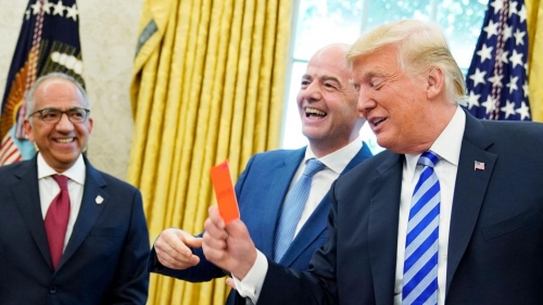 Трамп получил красную карточку от главы «ФИФА»