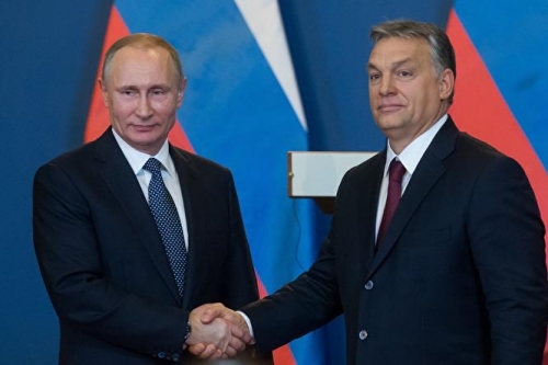 Страх и недоверие усиливаются
