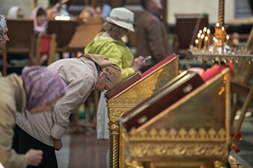 В Челябинске 78 летняя прихожанка заняла священнику 600 тысяч, а он отказался их вернуть