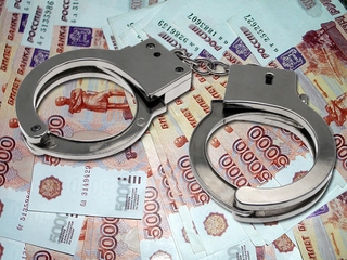 Двух офицеров ФСБ арестовали за вымогательство 5 млн рублей ежемесячно