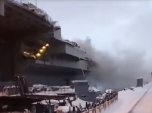 Оценен ущерб от пожара на крейсере "Адмирал Кузнецов"