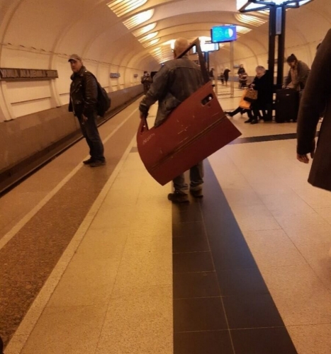 Российское метро и чудики на каждом шагу