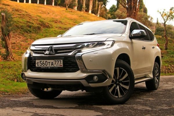 Тест драйв Mitsubishi Pajero Sport: Храброе дизельное сердце