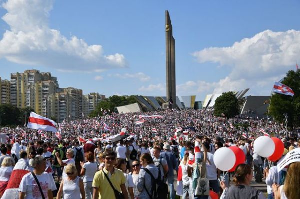 Правительство РФ расширило санкции против Украины