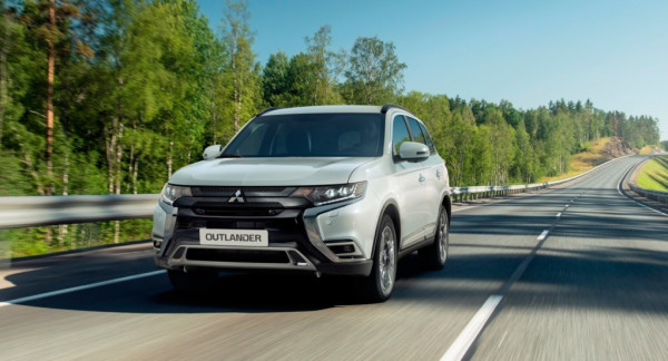 Объявлены российские цены на обновленный Mitsubishi Outlander