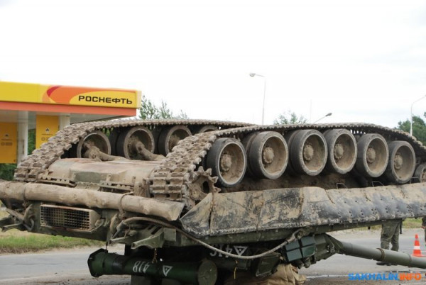 В Южно Сахалинске военные потеряли танк