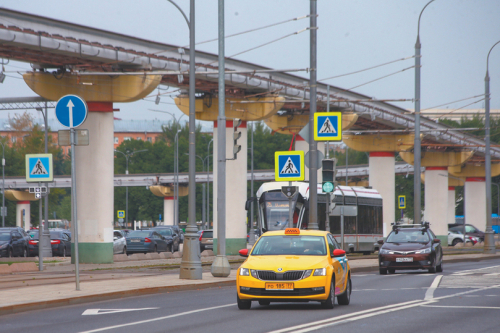 Цены на такси в Москве взлетели вдвое