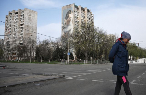 В Мариуполе установили указатели с названием города на русском языке