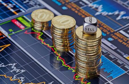 Укрепление рубля и снижение цен на нефть. Обзор финансового рынка от 1 августа