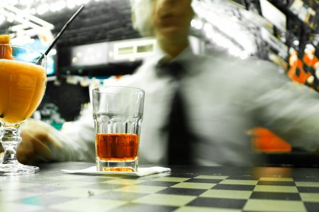 Гепатолог перечислила первые признаки повреждения печени алкоголем