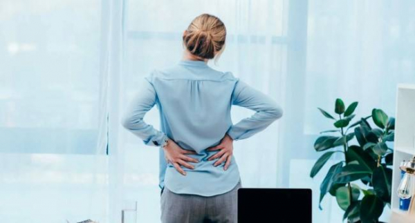 О чем сигнализирует жгучая боль в спине