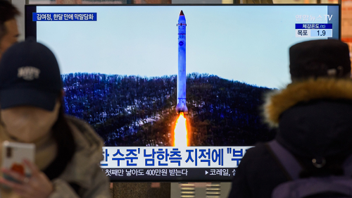 КНДР запустила баллистическую ракету в сторону Японского моря
