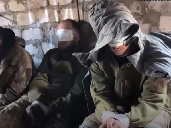Мобилизованные россияне в первом же бою в ДНР взяли в плен бойцов ВСУ (ВИДЕО)