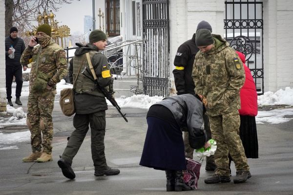 Ничего святого. Почему на Украине вновь начались гонения на православную церковь и ее прихожан?