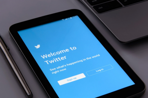 У инженеров Twitter обнаружилась возможность публиковать любые сообщения от лица любого пользователя 