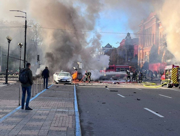 По всей Украине 1 января объявлена воздушная тревога, в Киеве прогремели взрывы (ВИДЕО)