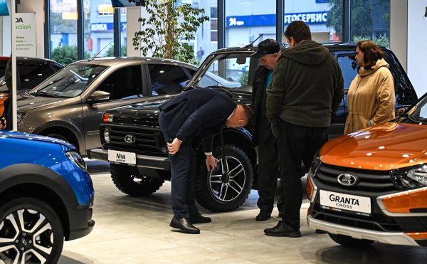
                    Доля АвтоВАЗа на российском рынке достигла рекорда за 10 лет

                