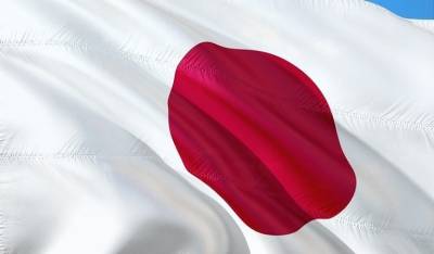 Японский премьер выступил за возобновление гуманитарных обменов на Курилах
