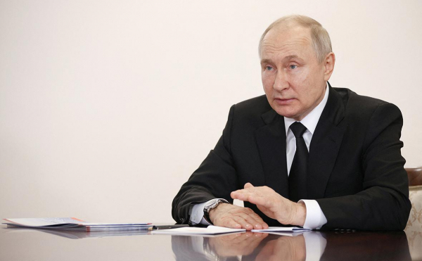 
                    Песков опроверг получение Путиным искаженных данных об экономике

                