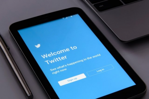 Twitter смягчит запрет на политическую рекламу