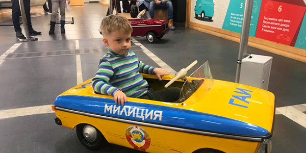 Прокат педальных автомобилей для гостей Музея автомобильных историй