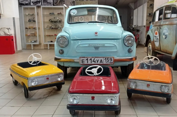 Прокат педальных автомобилей для гостей Музея автомобильных историй