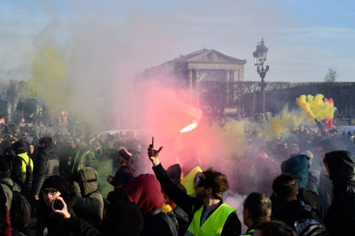 Взрыв на макронной фабрике. Как протесты во Франции изменят Европу