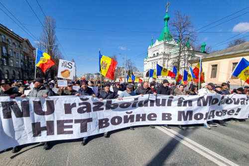 «Митингующие прорвали полицейский кордон». Как в Молдавии проходит «мирная акция оппозиции» 