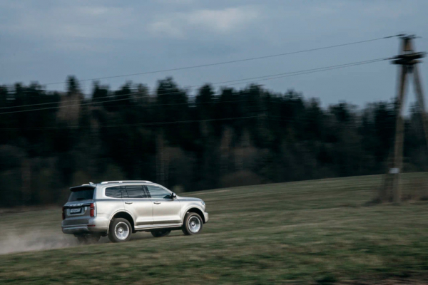 
            Land Cruiser сдался первым. Первый тест-драйв Tank 500
        