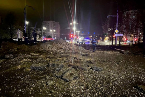 Минобороны России: боеприпас с самолета Су-34 нештатно упал на Белгород, повредив жилые строения