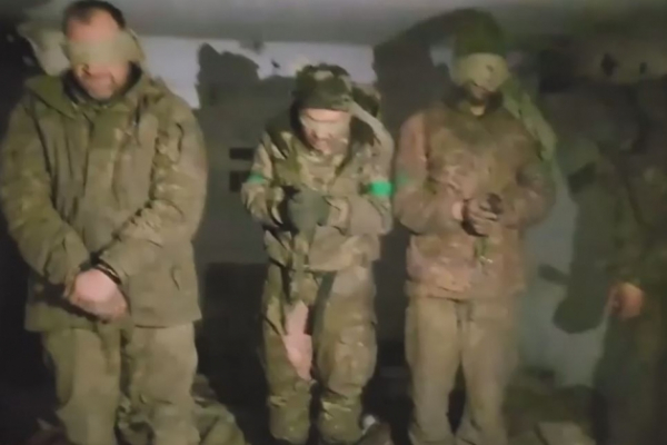 Украинские десантники попали в плен к российским военным