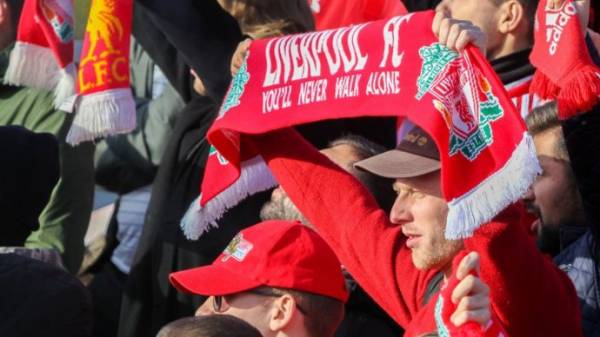 Фанаты «Ливерпуля» скандировали оскорбительные кричалки про коронацию Карла III на матче АПЛ с «Фулхэмом»