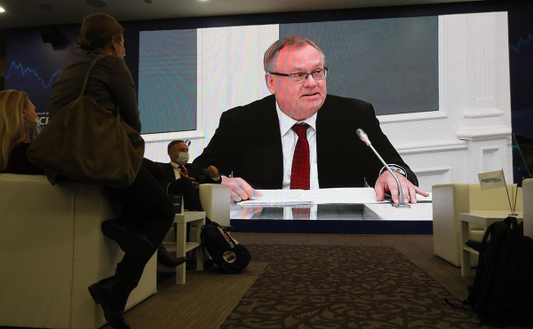 
                    Глава ВТБ призвал подключить российские банки к китайскому аналогу SWIFT

                