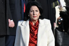 Президента Грузии обвинили в потере связи с реальностью