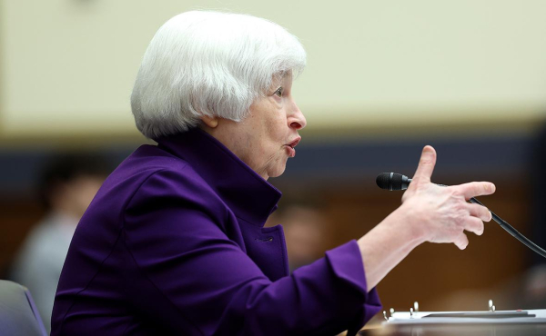 
                    Йеллен поспорила с экономистами о рекордном риске рецессии в США

                