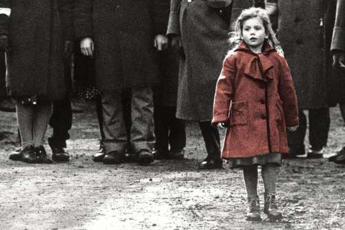 В съемках участвовали жертвы холокоста, главную роль мог сыграть Харрисон Форд: 10 фактов про «Список Шиндлера» 