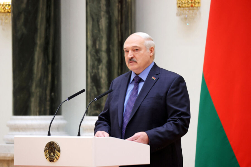 «Саша, он не берет трубку», «Женя, Шойгу тебе не отдадут» и другие цитаты Лукашенко о мятеже 