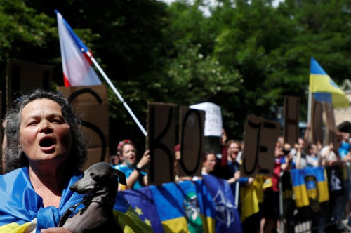 
        Столкнулись с агрессией.        Украинские беженцы в Чехии прижали даже цыган    