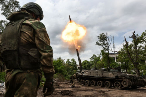 Над Курчатовом сбит дрон. Военная операция на Украине, день 557-й 