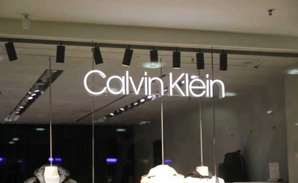 
                    Владелец брендов Calvin Klein и Tommy Hilfiger вышел из бизнеса в России

                