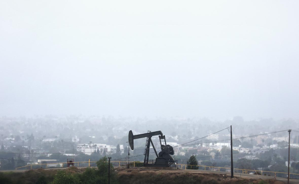 
                    Нефть подорожала на 5% на фоне конфликта между Израилем и ХАМАС

                