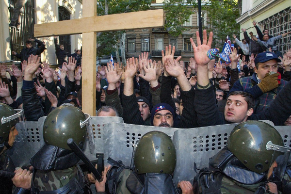 «Мы готовы принести любую жертву» Как 20 лет назад Михаил Саакашвили пришел к власти в Грузии и почему оказался в тюрьме